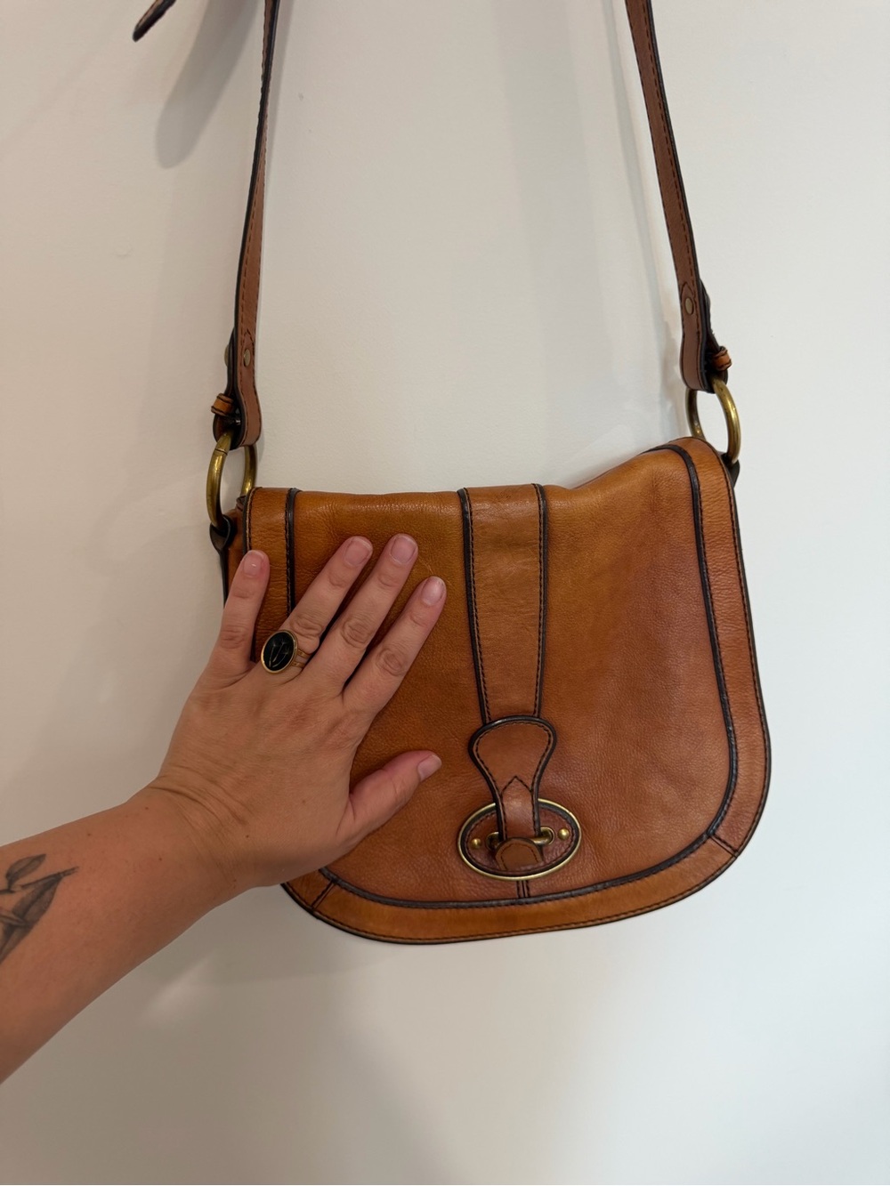 Fossil vintage Brown Leather Crossbody Saddle Bag - Picture 4 of 9